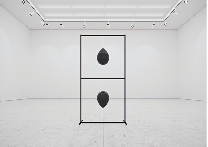 Black baloons art exhibition modern arty cool minimal best designblog design inspiration by mindsparklemag www.mindsparklemag.com