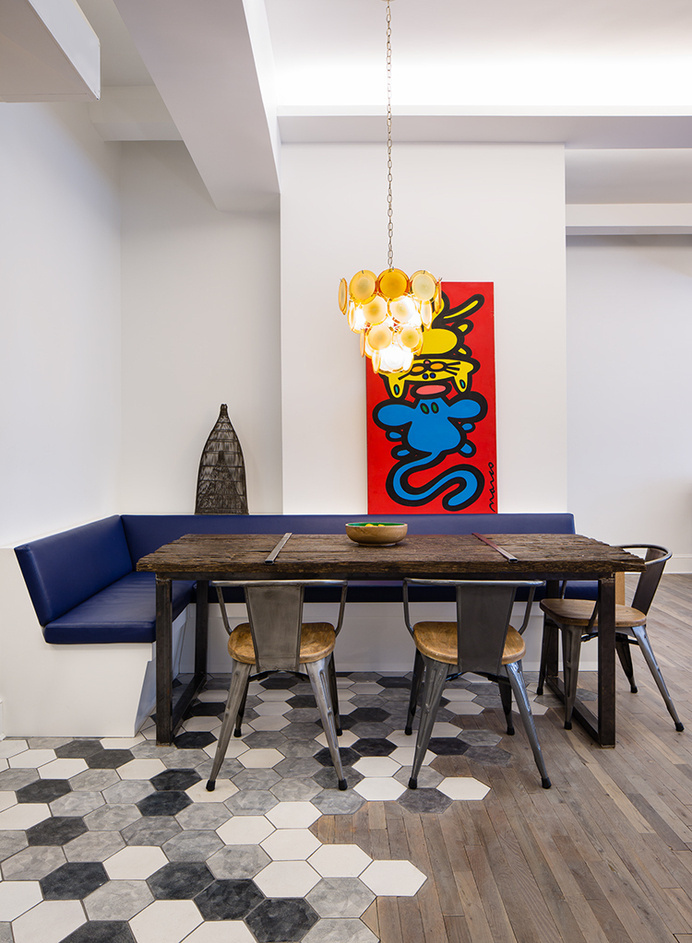 Flatiron Loft: Balinese craft juxtaposed with the Industrial style