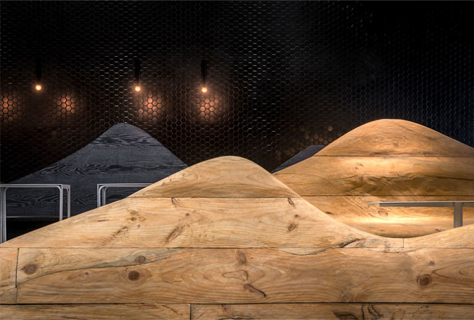 Daipu Architects Shows Amazing Way to use Wood in Renovation - InteriorZine #restaurant #decor #interior