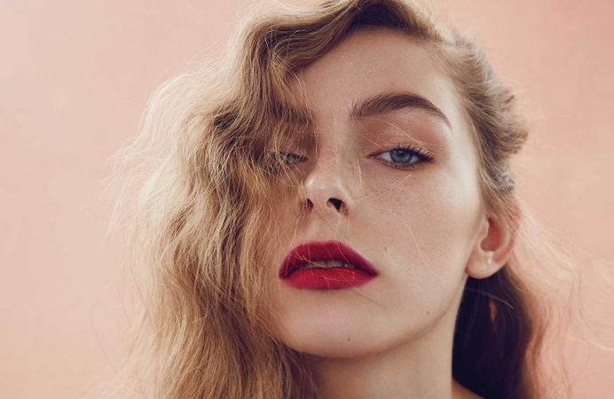 Gorgeous Beauty Portrait Photography by Anna Mårtensson