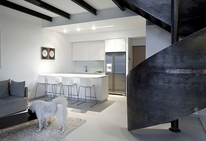 Urban Duplex Nam in Tel Aviv by Gerstner