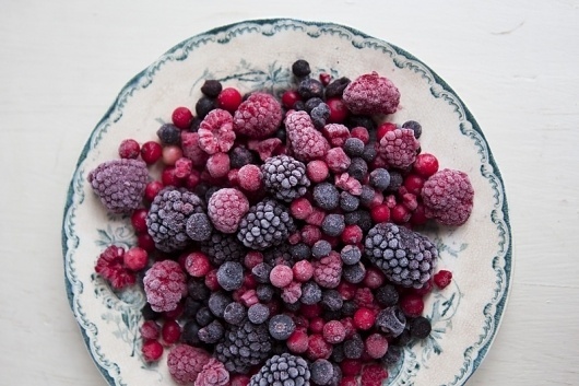 Green Kitchen Stories » Baked Saffron Pancakes & Forest Berries #plate #red #fruits #food #purple #cranberries