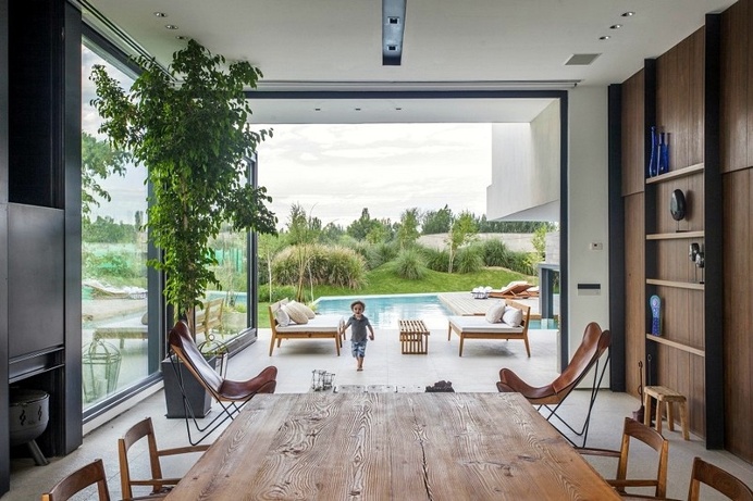 Rampa House in Patagonia / Andres Remy Arquitectos