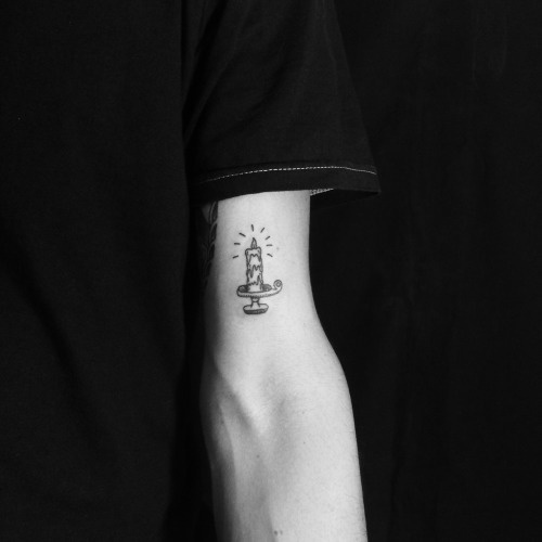 #black #tattoo #illustration #joaquinmotor #candle #buenosairestattoo joaquinmotor.com.ar