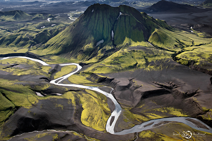 Aerial Iceland photography nature landscape air beautiful hike hiking adventure trip mountains water river waterfall green gras lake