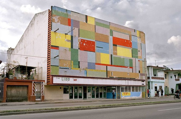 Photographer Carolina Sandretto Documents Old Movie Theatres in Cuba