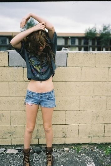 5477938695_2880ccba56_b.jpg (688×1024) #film #taylor #girl #mccutchan #street