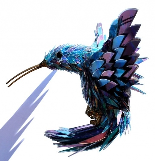 Colossal | An art and design blog. #birds #pieces #broken
