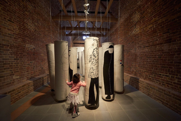 Julio Le Parc #julio #punching #installation #parc #illustration #bags #le
