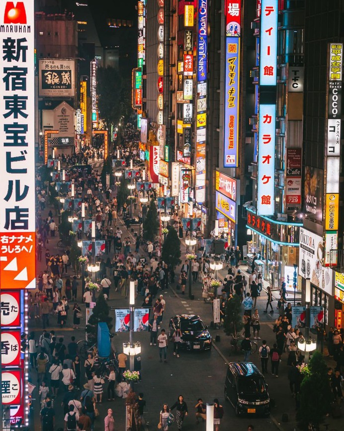 Cinematic Street Photos in Tokyo by Yusuke Kubota