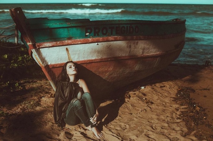 Beautiful Female Portraits by Wesley Banzaroli