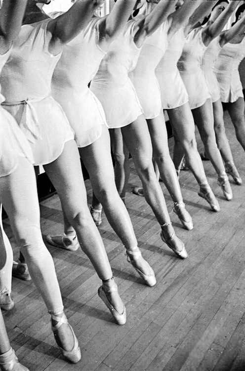 Ballet #women #photography #ballet #legs