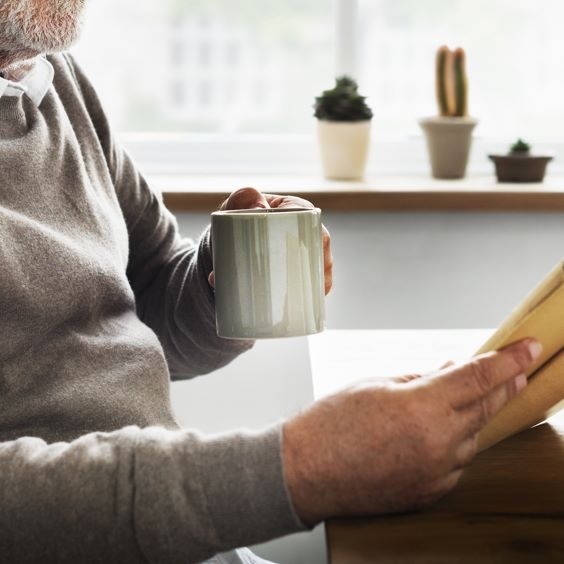 A beautiful quiet time with yourself. #Sample - Be inspired by Rawpixel.com. #coffee #morning #rest #reading #album #enjoy #downtime #real