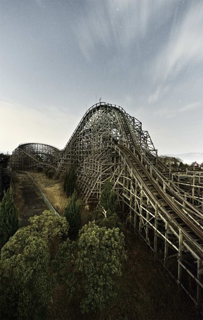 Stunning Photos of Japan's Abandoned Amusement Parks by Reginald Van de Velde