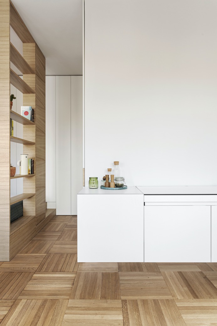 One Room, Five Places by Tommaso Giunchi+ Elanandez