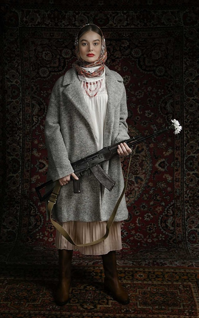 Feminine Stories: Conceptual Portrait Photography by Inna Mosina