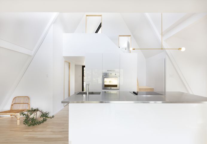 < by Jean Verville architecte