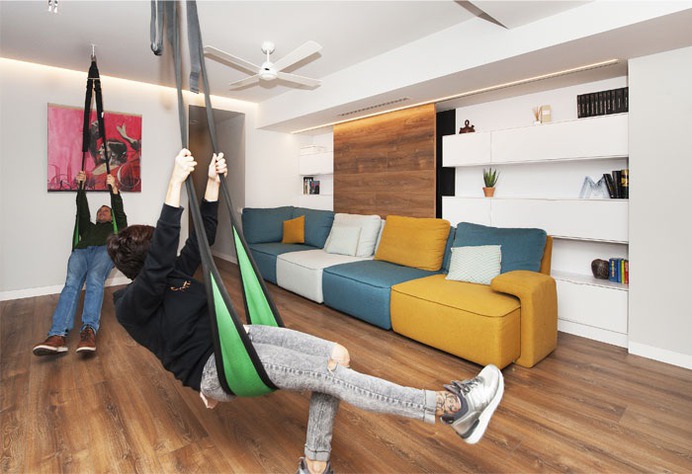 From Industrial Premises to Comfortable Housing in Barcelona by Sincro - InteriorZine