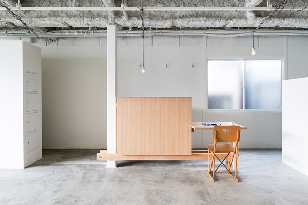 sides core intertwines organic arched roof in vine hair salon #beam