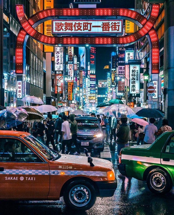 Stunning Night Photos of Tokyo's Streets by Hosokawa Ryohei