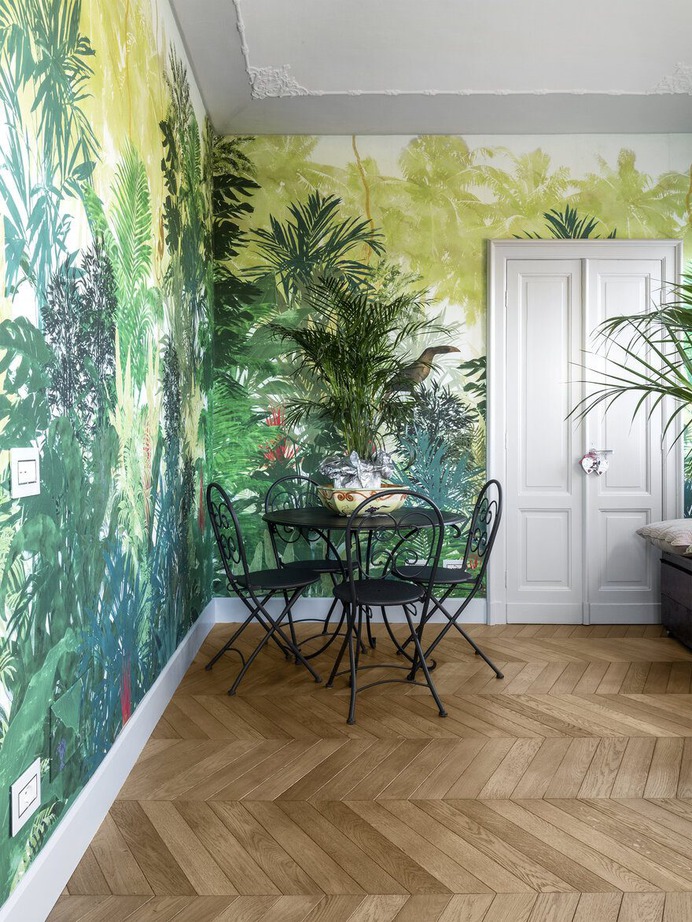 Four Oaks Apartment in the Old Town of Cuneo / BLAARCHITETTURA