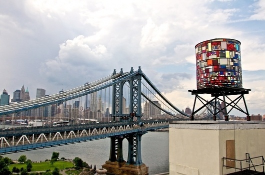 kaleidoscopic watertower by tom fruin #water #glass #tower #york #stained #new