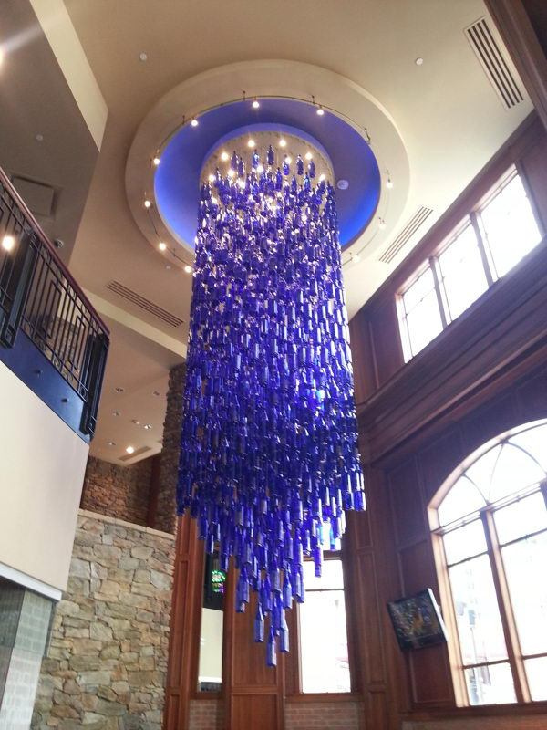 25 Creative Wine Bottle Chandelier Ideas #chandelier #light #wine #bottle