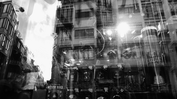 Amsterdaaammnnn '08 & '11 on Behance #white #wallb #reflection #& #black #amsterdam