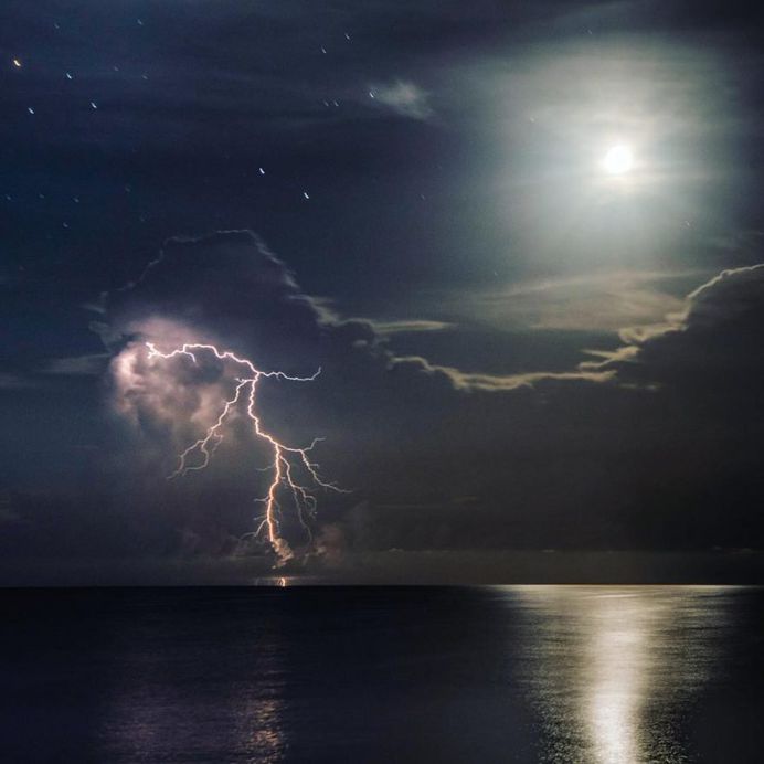 Beautiful Nightscape and Astrophotography by Damon Powers