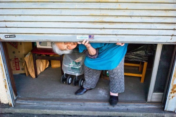 Tokyo Street Photography by Lee Chapman