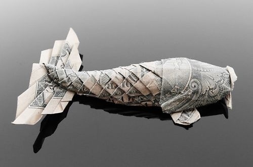 35 Beautiful Dollar Origami Art By Craig Sonnenfeld at DzineBlog.com - Design Blog & Inspiration #origami #koi