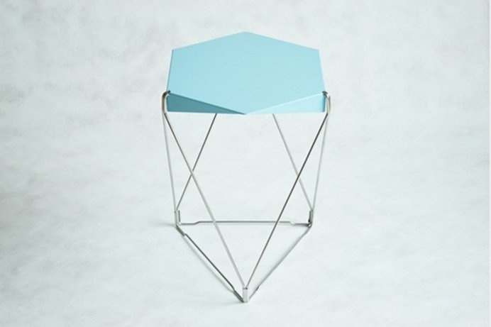 Combining simple geometry & modern design, The Lander table, by Parsons & Charlesworth, will visually pop in any living space. #product #design #industrial #modern
