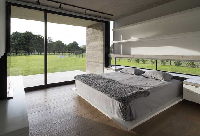 bedroom, Buenos Aires / Luciano Kruk