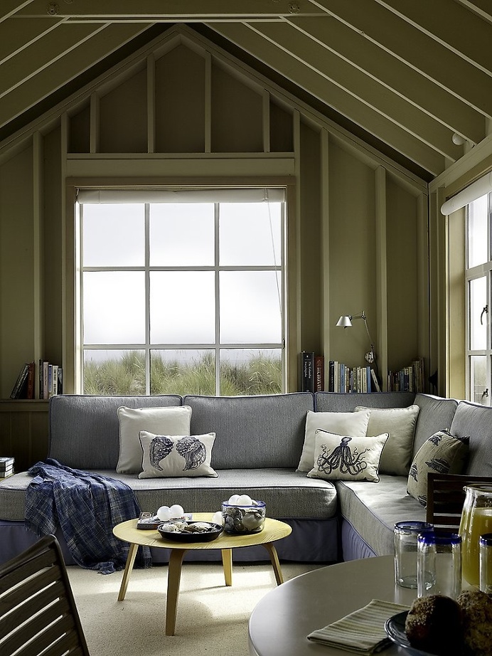 Traditional beach house in Northern California