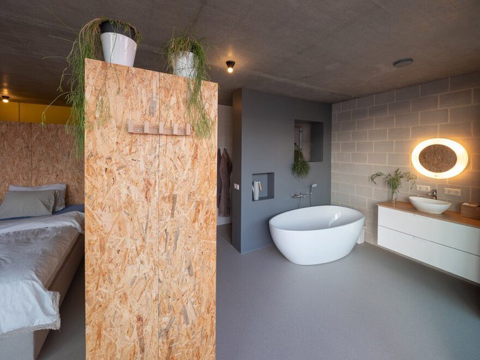 Mini-Apartment Building in Amsterdam Designed for Three Generations