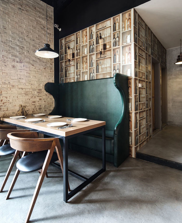 Space with Attractive Exposed Brick Walls - InteriorZine #restaurant #decor #interior