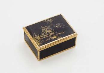 Lacquer box, France, around 1860