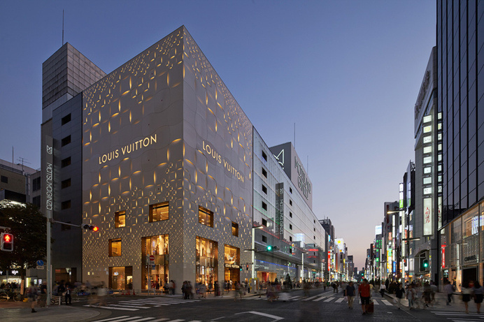 Flashy Louis Vuitton Store in Tokyo Displaying Original Pattern Cladding #lights #design #store #architecture #louis #vuitton #led