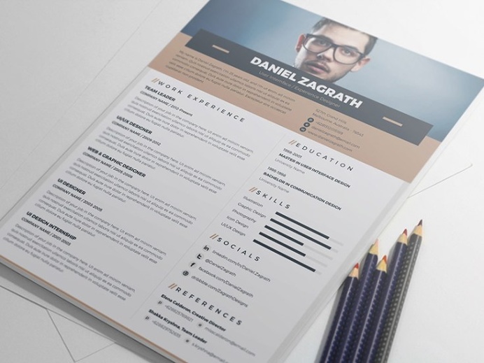 Free Elegant Illustrator Resume Template