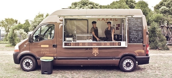 KARRIL Indian Street Food on Behance #foodtruck #caril #branding #food #indian #curry #street #porto #karril #typography