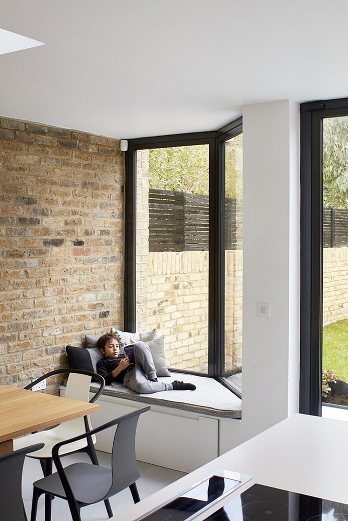 British House Completely Renovated by Scenario Architecture / Scenario House