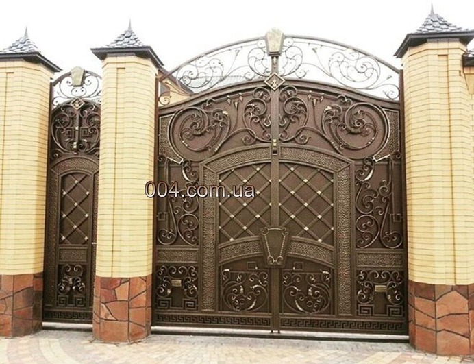 Forged gates. Krivoy Rog.