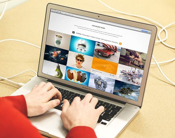 Free Macbook Mockup