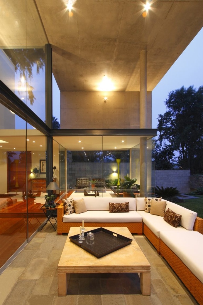 S House / Domenack Arquitectos