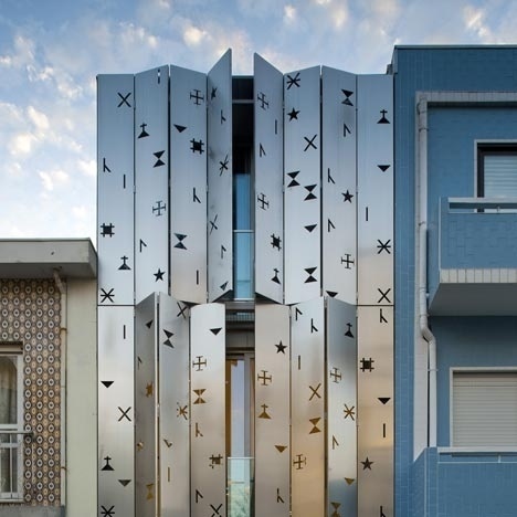 Dezeen » Blog Archive » House 77 by dIONISO LAB #lab #dioniso #casa #arquitectura