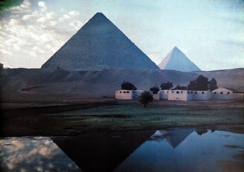 Egypt, 1920s, in colour « How to be a Retronaut #pyramid #egypt #photography #giza