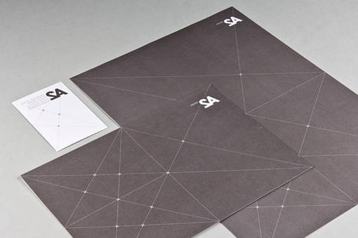 idealismo - We are graphic designers #design #identity