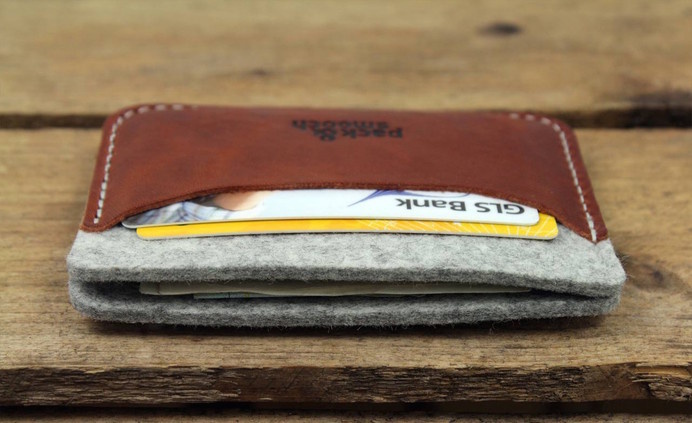 Slim Card Holder KESWICK #tech #flow #gadget #gift #ideas #cool