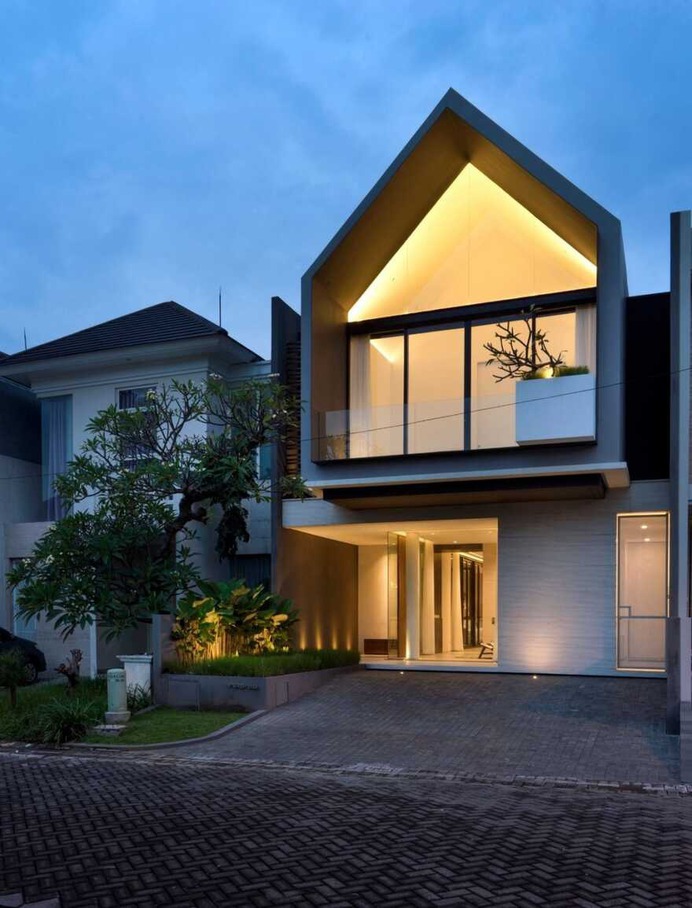HHH House, Surabaya / Simple Projects Architecture