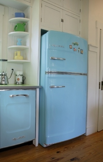 Beautiful Photos of Big Chill Appliances in some of our favorite kitchens #big #retro #fridge #blue #chill